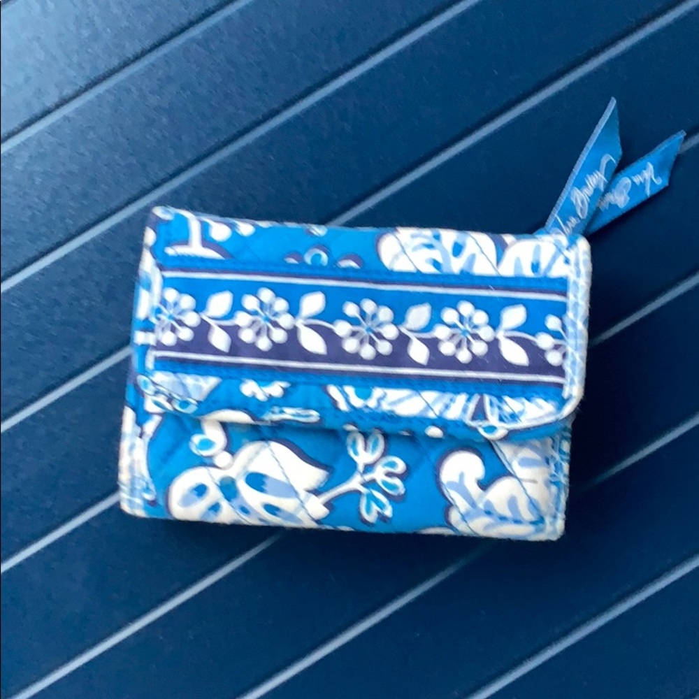 Bundle of Vera Bradley Essentials - Picture 6 of 14